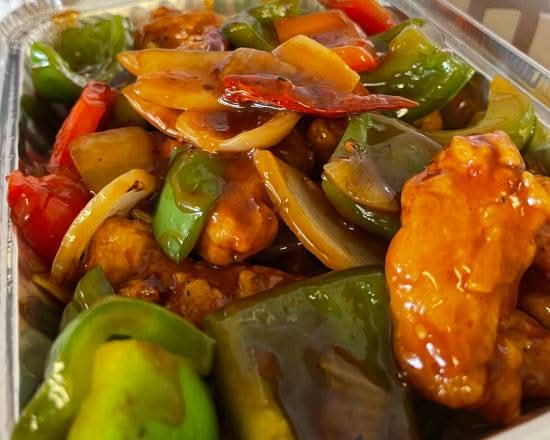 W15. Chili Chicken OR Beef 辣椒 雞/牛肉